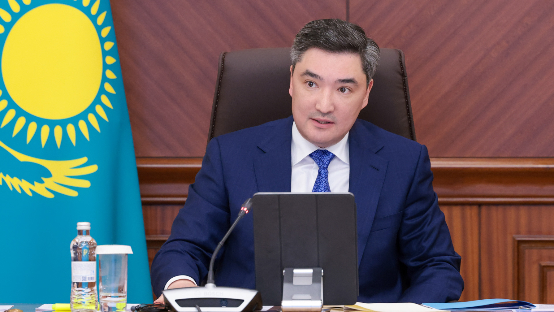 Бюджет шығынын қатаң бақылауда ұстау маңызды — Олжас Бектенов