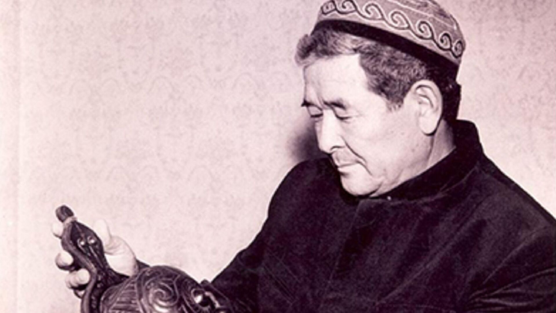 28 тамыз – Ұлттық мұраны жаңғыртқан қайраткер, Өзбекәлі Жәнібековтің туған күні