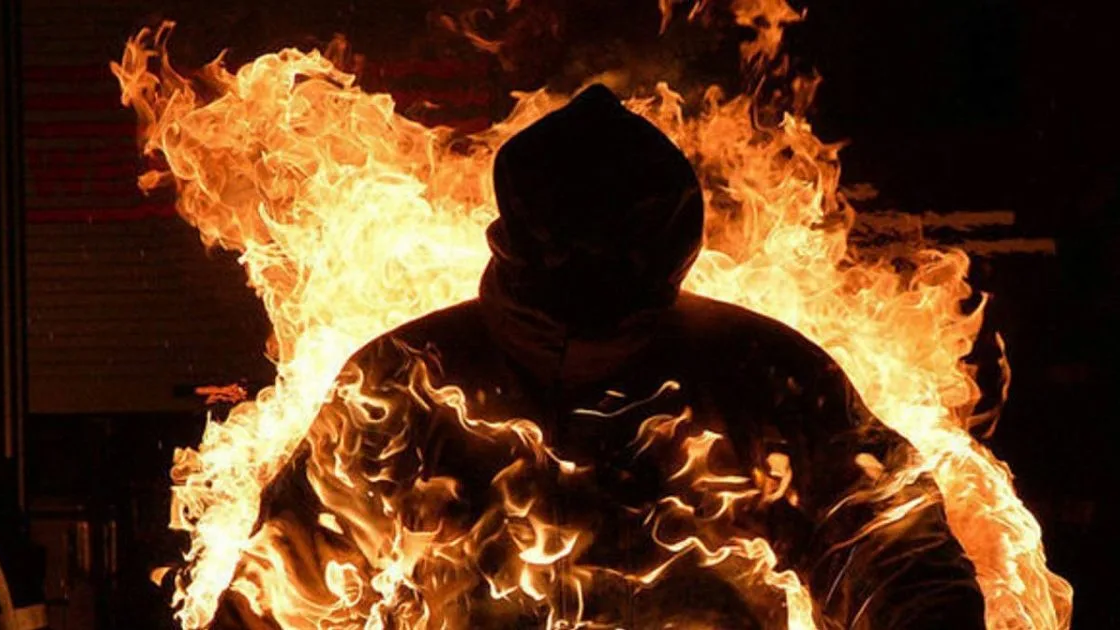 Павлодар қаласының базарында ер адам өзін-өзі өртемек болды