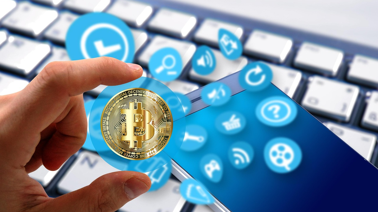 "Тұрғындары криптовалютамен төлем жасай алады": Тоқаев Алатауға ерекше мәртебе берілетінін айтты