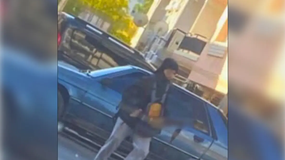 Жасөспірім полиция бөлімшесіне шабуыл жасап, екі адамды өлтірді