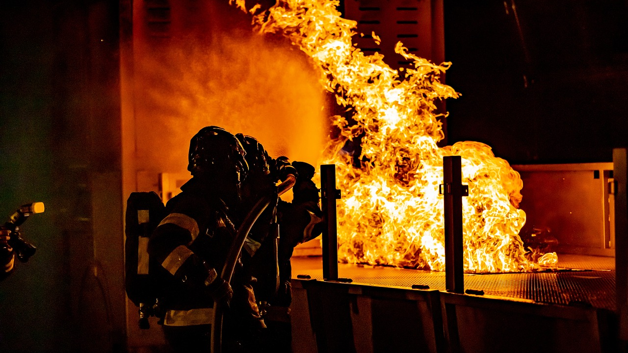 Адам шығыны бар: Алматы облысында жойқын жарылыс болды