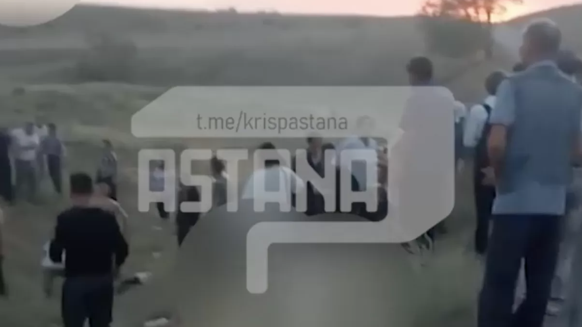 Адам шығыны бар: Алматы облысында оқушылар отырған автобус жеңіл көлікпен соқтығысты