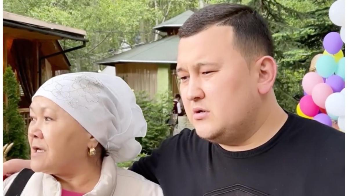 "Басын кесіп алып қалған": Елдос "Колобоктың" анасы сұмдық жайтты айтты