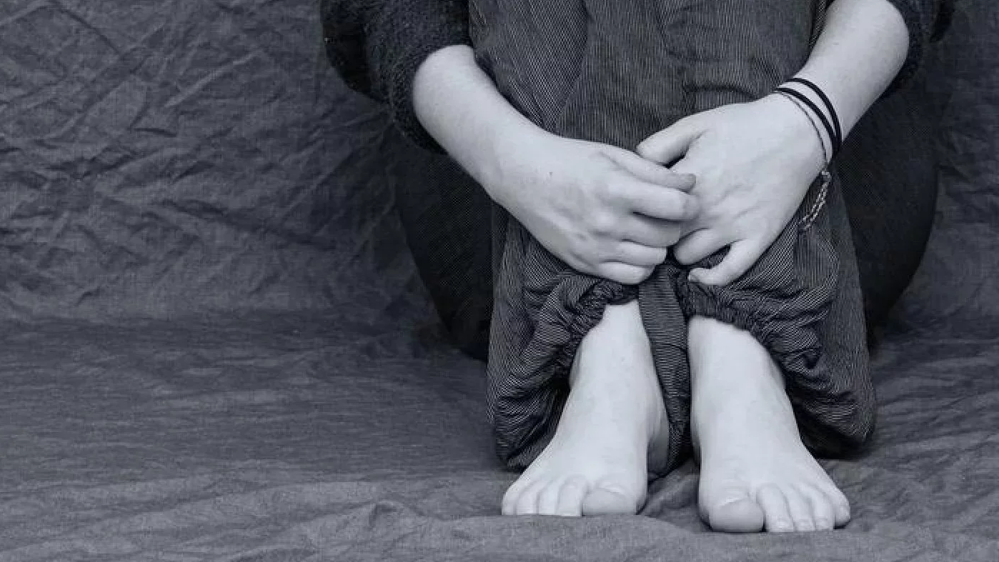 Павлодада бір үйдің ұлы мен қызын жылдар бойы зорлап келген екі жігітке сот үкімі шықты