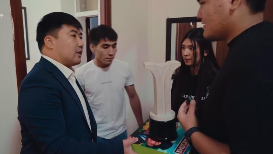 «Аграркаполия»: Жаңа адамдар ҚазҰАЗУ әкімшілігін университет корпустарын сатуды тоқтатуға шақырады