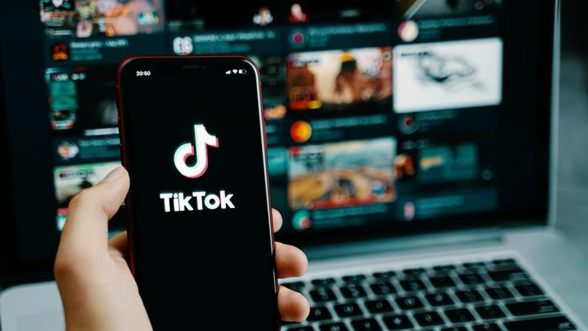 TikTok-та лайк басып, 2 млн қарызға кірген