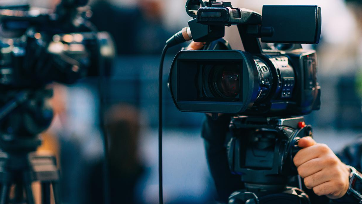 «Футбол тойынан құр қалдырды»: Халықтың ақшасынан миллиондар бөлінетін ұлттық арна масқара болды