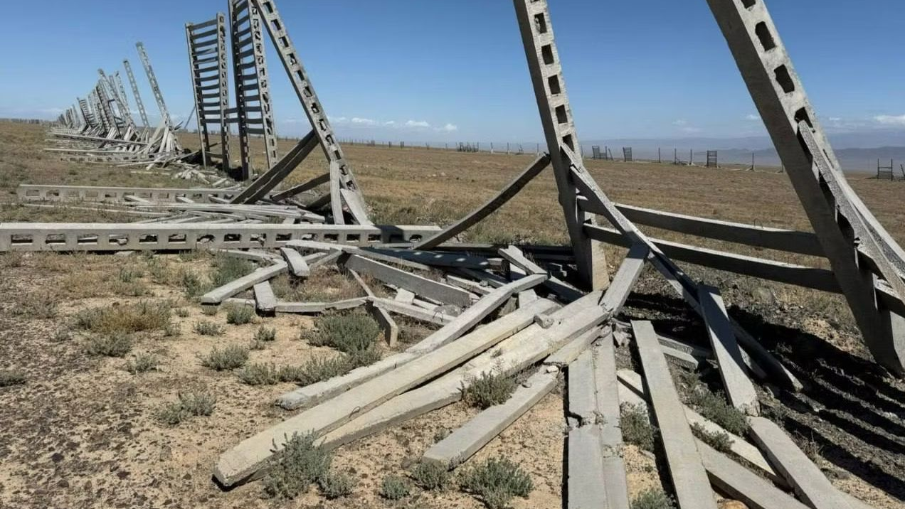 Мемлекеттік қаржы желге ұшты: «Үшарал – Достық» жолындағы қоршау дауы