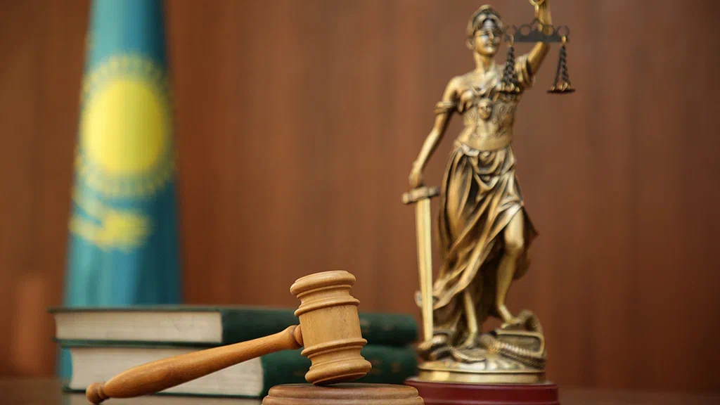 Шымкентте тергеуші пара алып, 2 жыл 7 айға сотталды