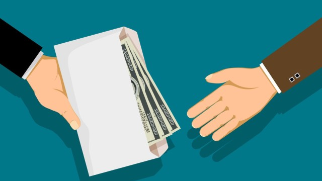 Қазақстанның білім беру саласы жемқорлық қылмыстары бойынша көш бастап тұр