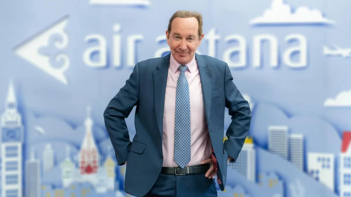 Питер Фостер қызметінен кетті 