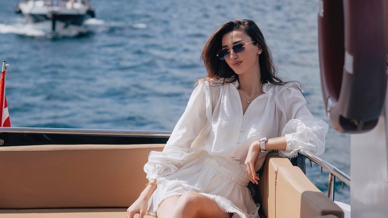 «Менде болған ең ыңғайлы көлік» Сабина Алтынбекова 25 миллион теңгелік көлікті кім сыйлады?