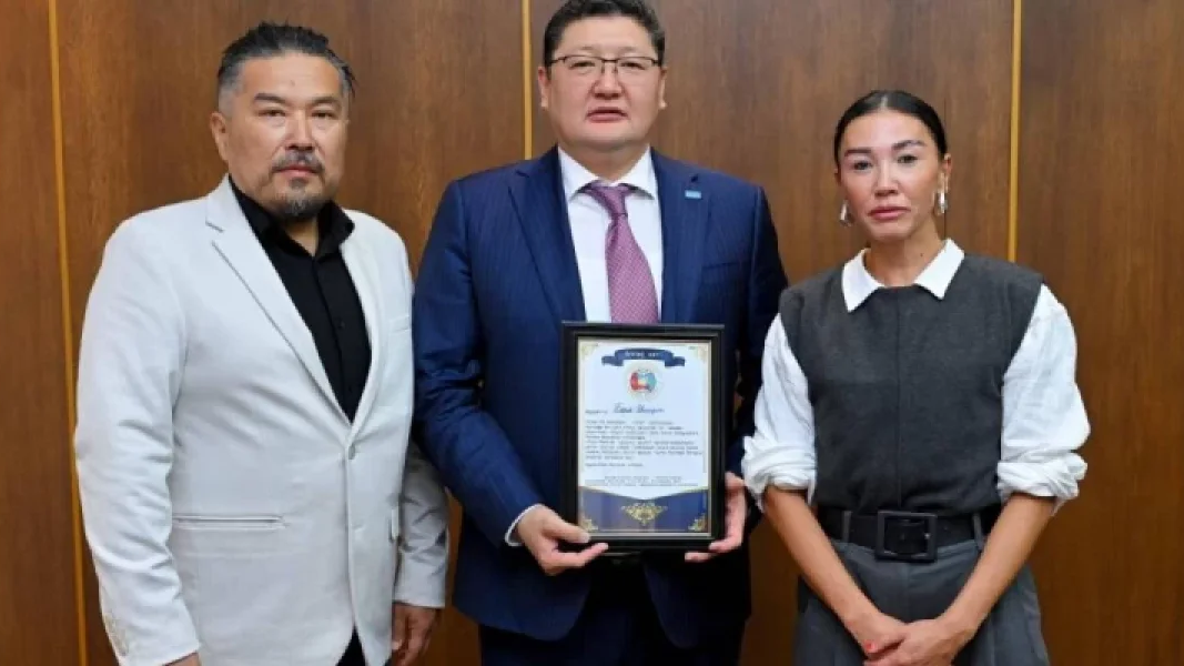 "Толқып тұрмын": Мұстафа Өзтүріктің қызы әкесінің туған жері Абай облысына алғаш рет келді 