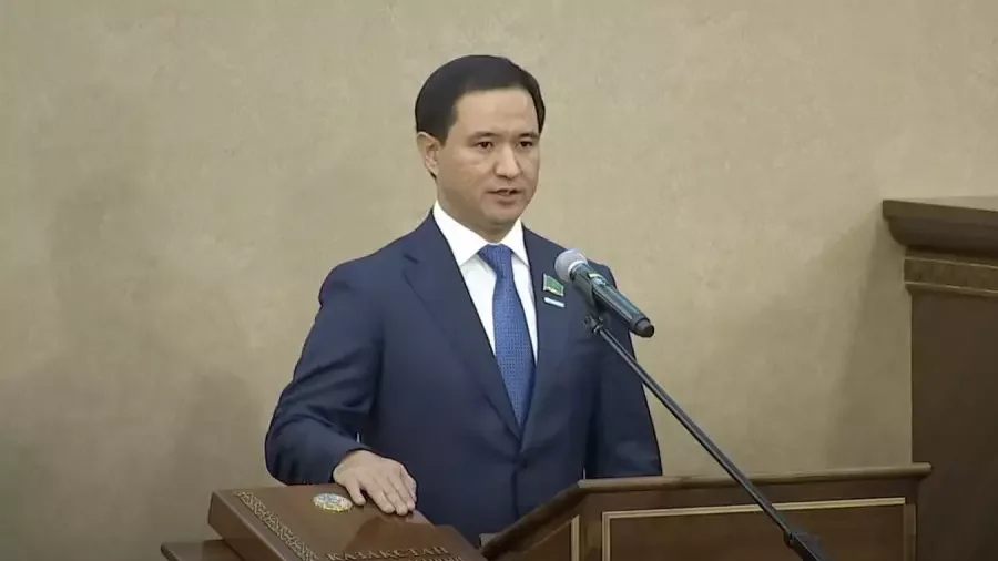 Мәжіліске жаңа депутат келді