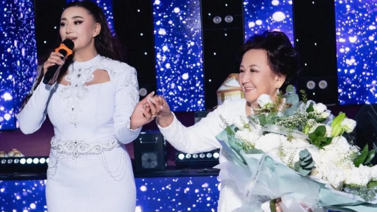 "Қалыңдық көйлегін кимепті": Мадина Сәдуақасова анасының туған күнін ерекше етіп өткізді 