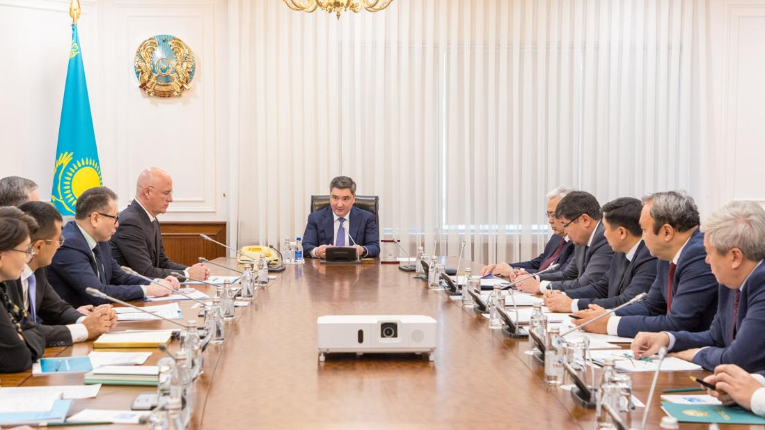 Үкімет экономикалық реформаларды жұмсақ енгізіп, халыққа қолайлы шешімдер қабылдауда