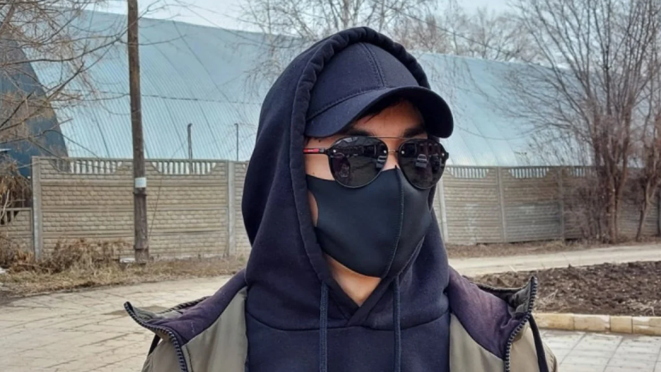 "Белгілі кәсіпкер": "Маскадағы адамның" кім екені белгілі болды 