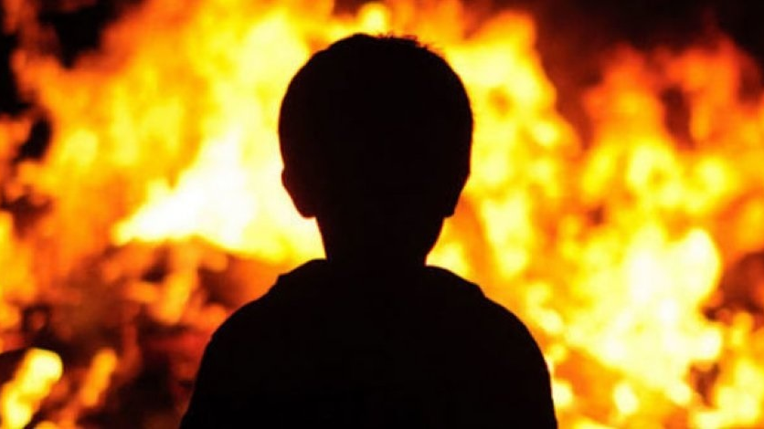 Ақмола облысында әке мен бала өртеніп жатқан үйден бірнеше адамды алып шықты