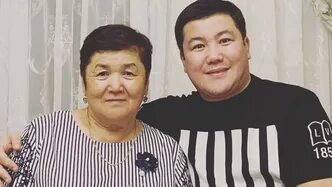 Аса Акира қара жігіттермен анальный порно