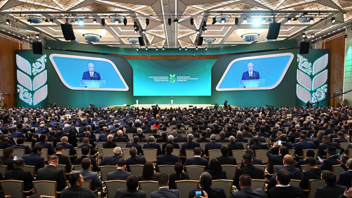 Тоқаев Ауыл шаруашылығы еңбеккерлерінің екінші форумына қатысып отыр
