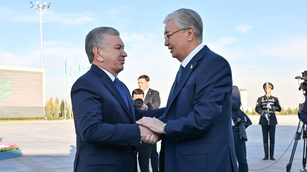 Тоқаев Өзбекстанға мемлекеттік сапармен барды