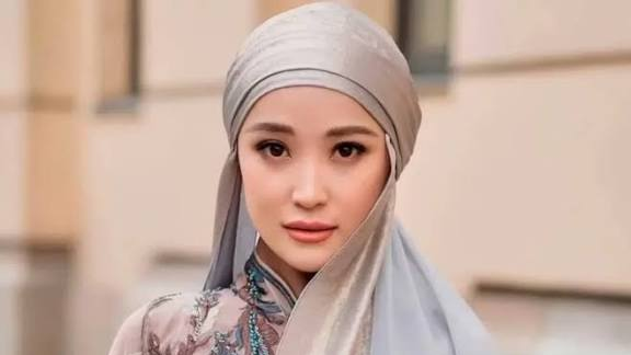 Мөлдір Әуелбекова көпбалалы ананы жылатты (ВИДЕО)