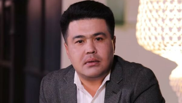 «Өмірден ерте таяқ жедім»: «Жігіттер» тобының әншісі ауыр сынағымен бөлісті (ВИДЕО)