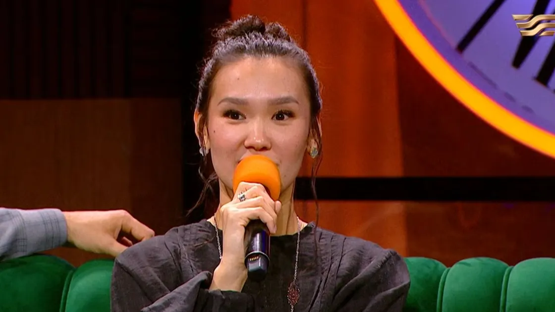 "Кәдімгідей жылады": Sabirkin фильмде бірге рөл сомдаған әріптесі жайлы ағынан жарылды