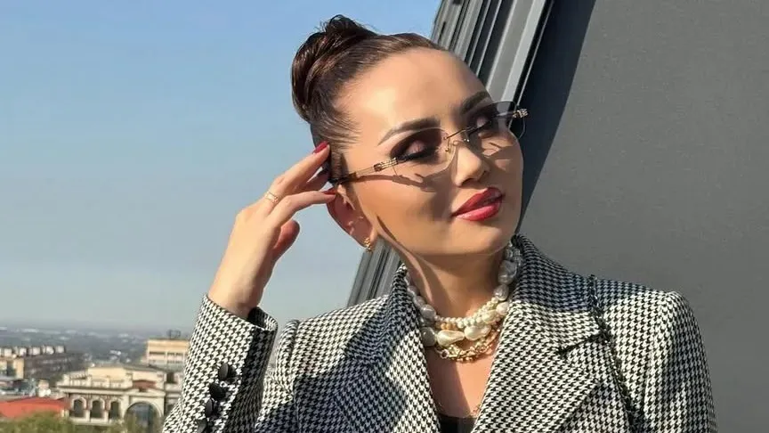 Баян Алагөзова миллион доллар қарызға батқанын ашық айтты