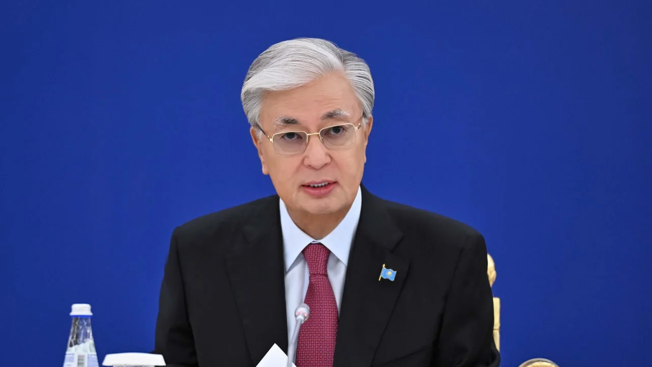 Тоқаев Украинадағы жағдайды реттеу жөнінде Трамптың ұсынысын қолдады