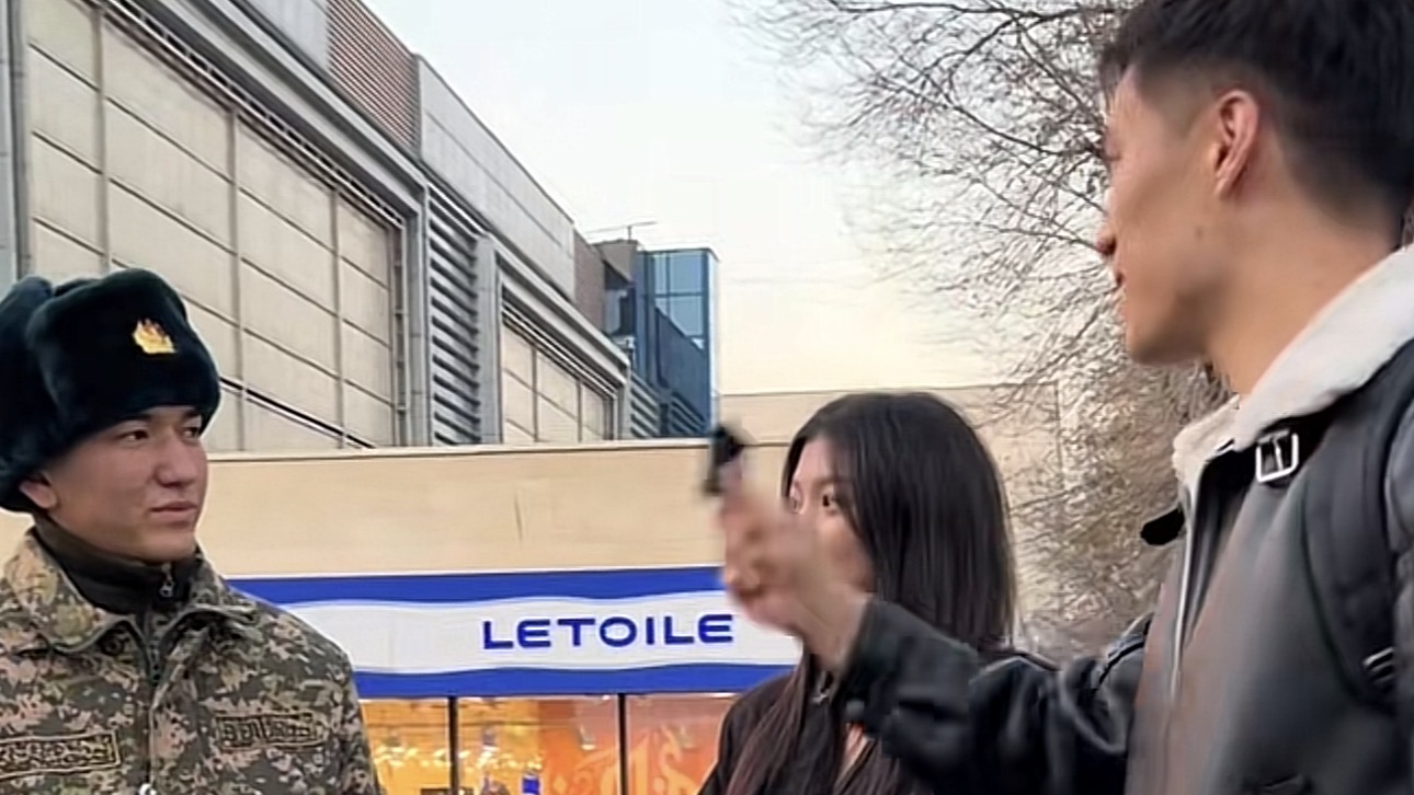 «Қазақша сұраққа орысша жауап?!»: Қазақ жастарының әрекеті елді ашуландырды (ВИДЕО)