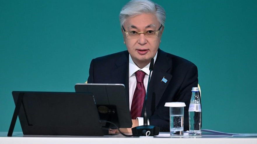  «Азамат әр өтінішіне нақты жауап алуы керек»: Тоқаев әкімдіктердің жауапсыздығын сынға алды