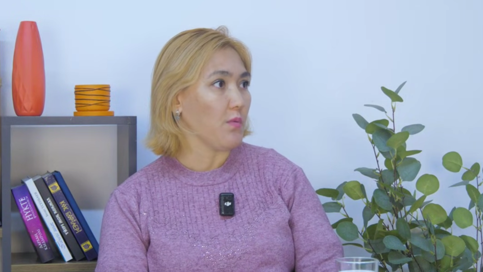 "Мойындамай отыр": Әскерде cексуалдық зорлық көрген тағы бір сарбаздың анасы жанайқайын жеткізді