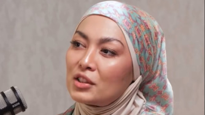 "Қатал күйеу – Алланың сыйы": Танымал діни коучтың айтқан сөзі көптің ашуына тиді (ВИДЕО)