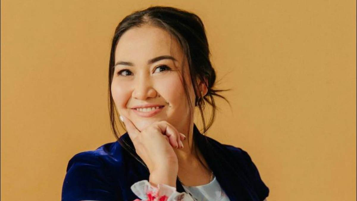 «Балаларын жылатып әкеледі»: Блогер Мөлдір Анарбаева аналарды сынады (ВИДЕО)