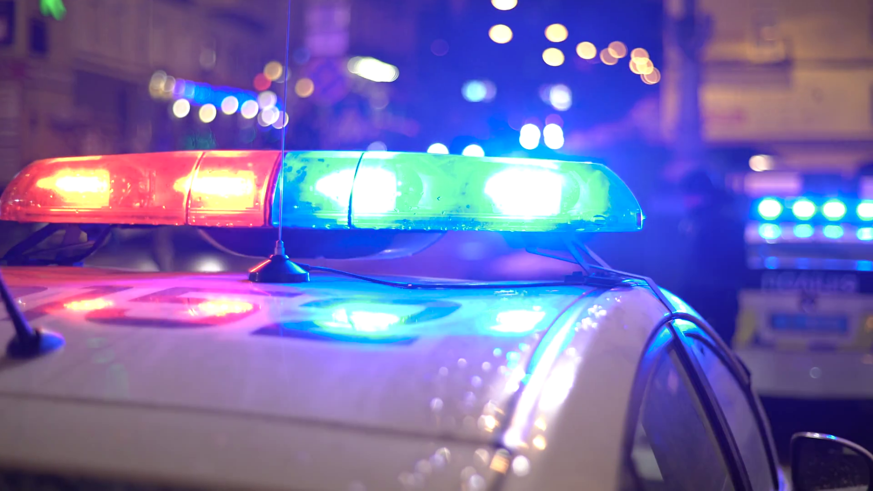 Белгісіз ер адам туған күн кешінде адамдарға оқ атты: 4 адам қаза тапты