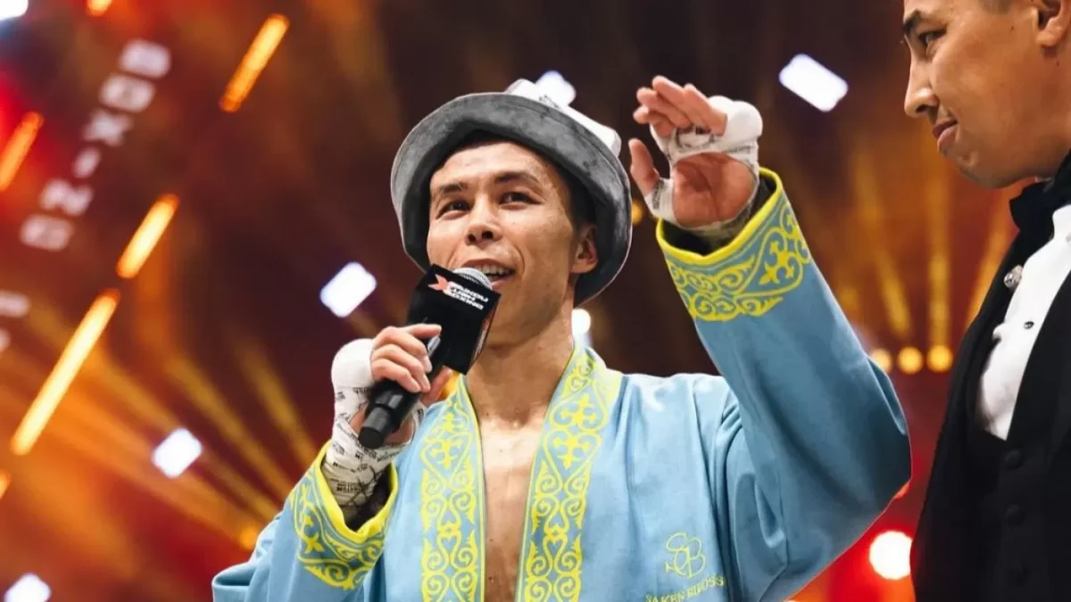 Қазақстандық боксшы Сәкен Бибосынов екі дүркін әлем чемпионы атанды