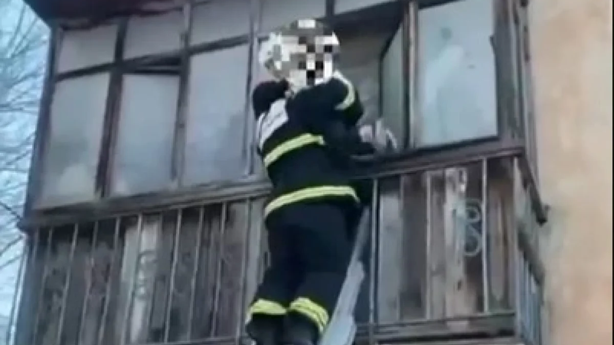 Көкшетаудағы өрт кезінде ТЖМ қызметкерлері 17 адамды құтқарып қалды