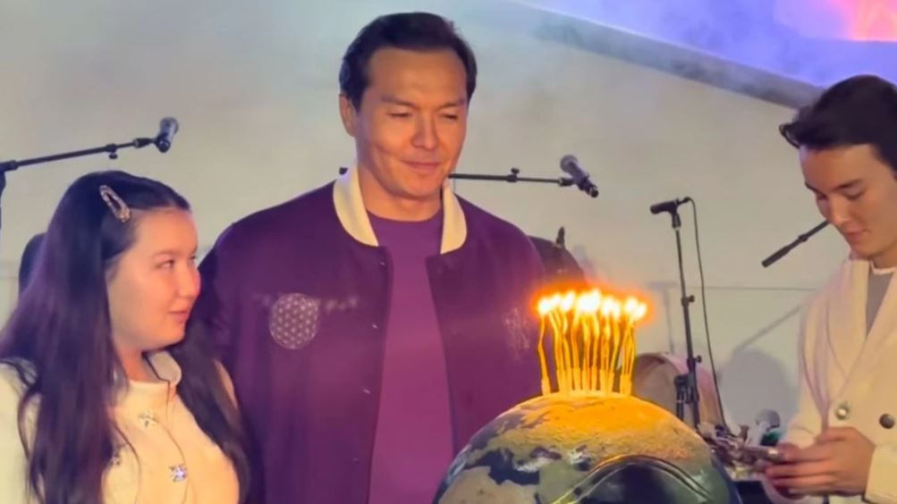 Назарбаевтың немересі туған күнін Дубайда дүркіретіп атап өткен