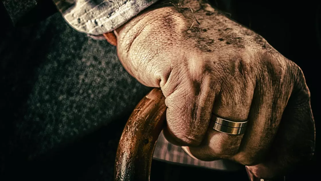 Әкесін ұрып өлтірген түркістандыққа қатысты іс: айыпталушы сотта жазасын жеңілдетуді сұрады