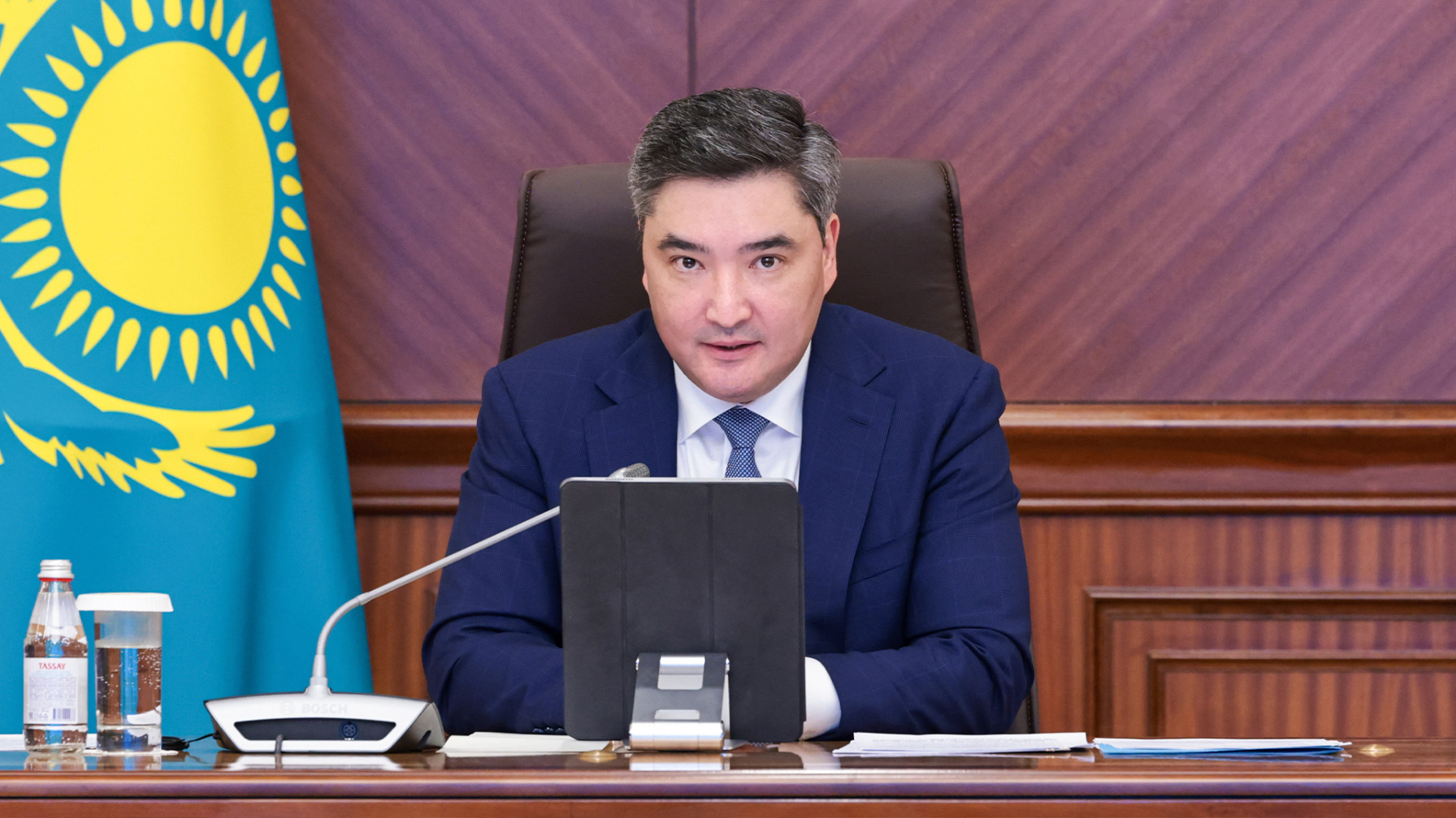 Бектенов жылытуды кешіктірген Семейге жауапты тұлғаларға сөгіс беруді тапсырды 