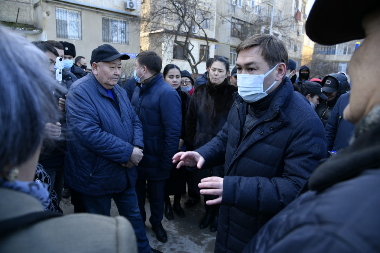Мұрат Әйтенов Отырар шағын ауданының тұрғындарымен кездесті