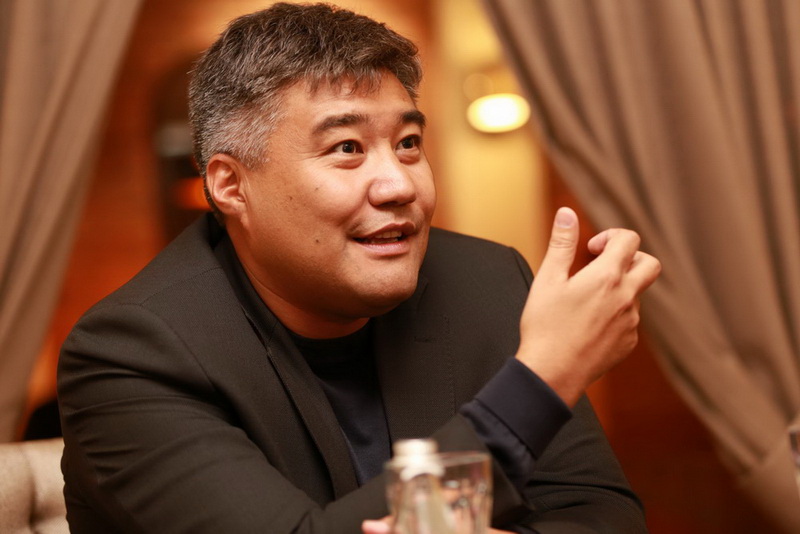 Украинадағы Қазақстан елшісі: Соғыс болып жатыр деген бос сөз