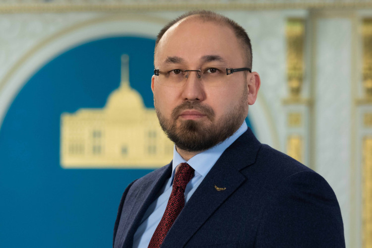 Абаев: Ақшаның көп бөлігін спортшылардың әуе билетіне жұмсаймыз