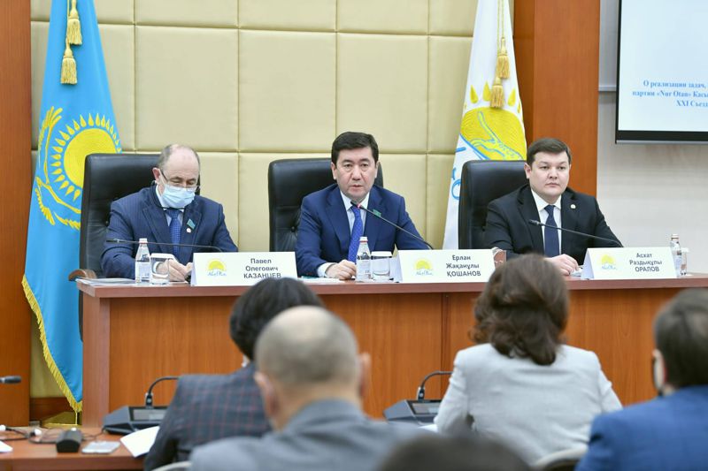 Мәжіліс төрағасы Ерлан Қошанов Nur Otan фракциясының жетекшісі болып сайланды