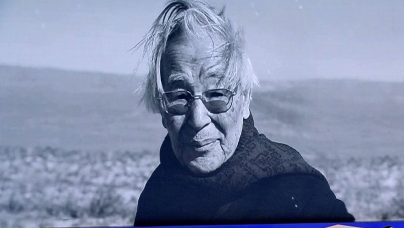 Қош, Әбеке! Ұлыларға елдегі дүрбелеңді айтарсың! - Дулат ИСАБЕКОВ