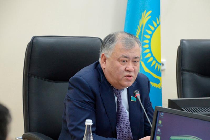 Нұрлан Дулатбек: "Ресейдің дипломын алған жастарда "басқа елге көшіп кету керек" деген психология бар"