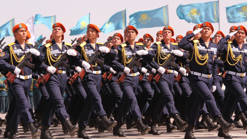 Ресейлік саясаткер: Қазақстан жеңіс күнінде не үшін парад өткізбейтінін түсірдірсін!