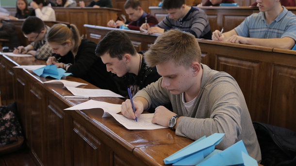 Колледждерде сырттай оқуға болатын мамандық саны 595-тен 53-ке дейін қысқартылды